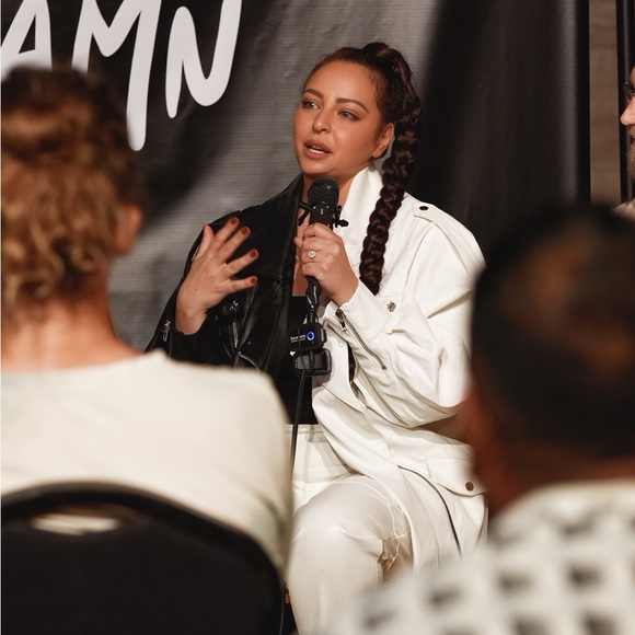 Meet your Posher, Cici - Picture 2 of 11